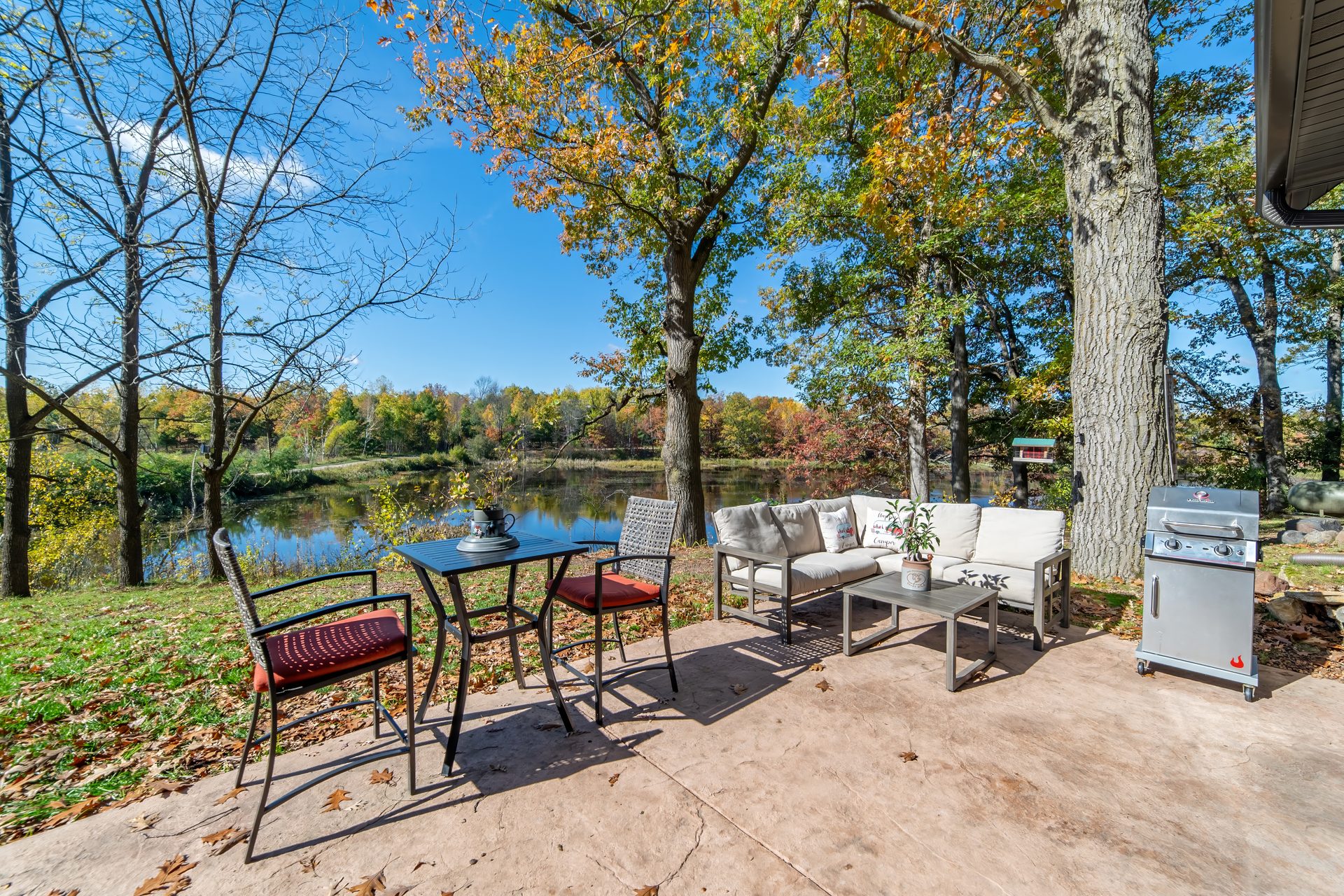 Bear Lakehouse cedar exterior